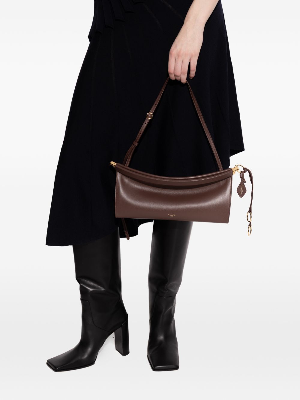 ALAÏA Le Click East West Medium Leather Shoulder Bag