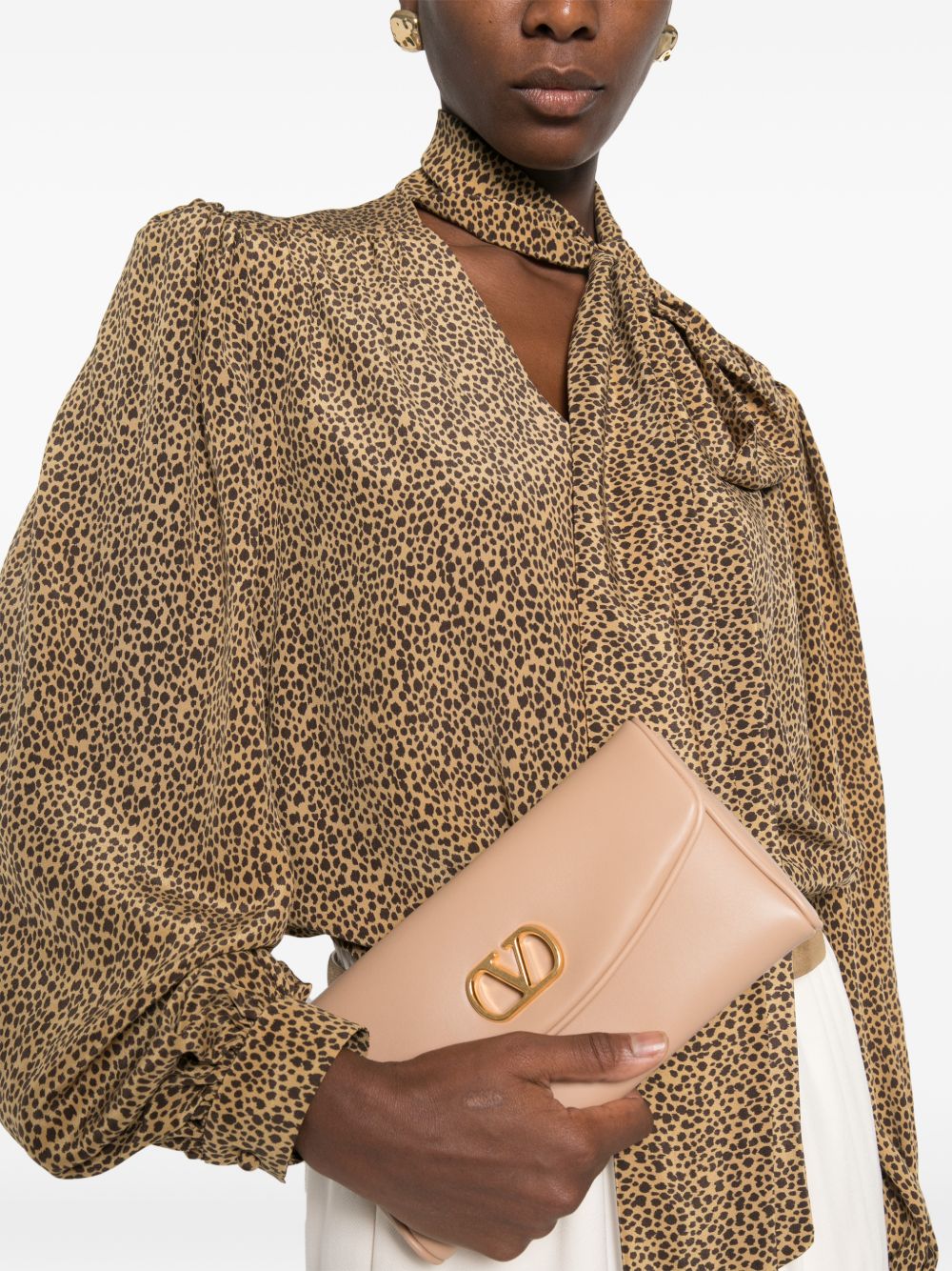 VALENTINO GARAVANI Devain Small Leather Shoulder Bag - Rose Pink