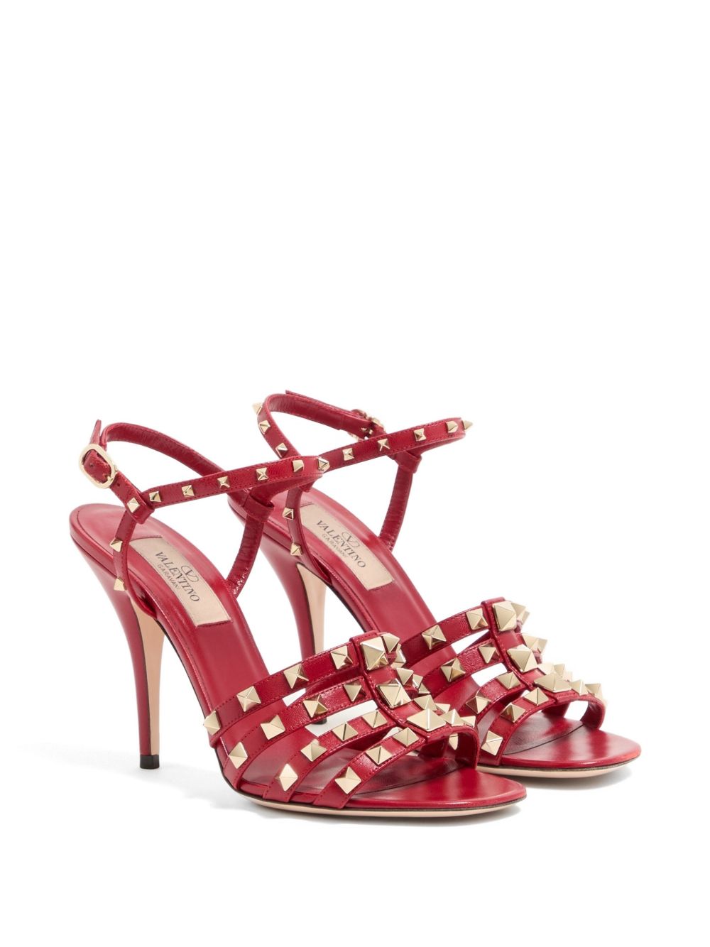 VALENTINO GARAVANI ROCKSTUD LEATHER SANDAL (BEIGE)