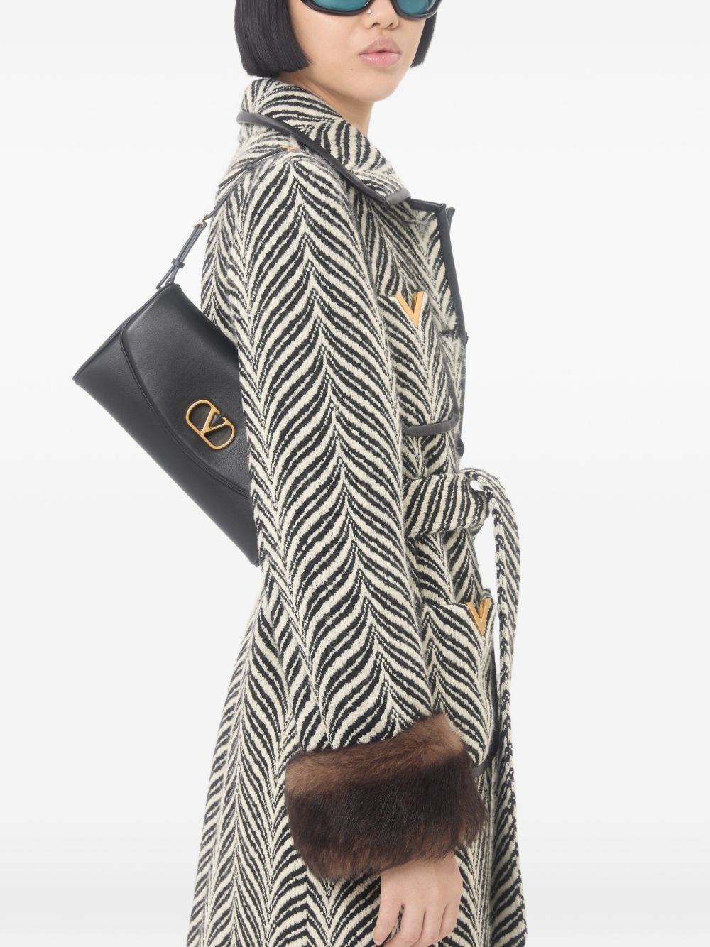 VALENTINO GARAVANI DEVAIN SMALL LEATHER BAG (BLACK)